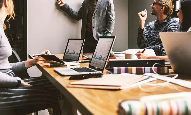 10 Astuces Pratiques pour Diminuer le Stress au Travail